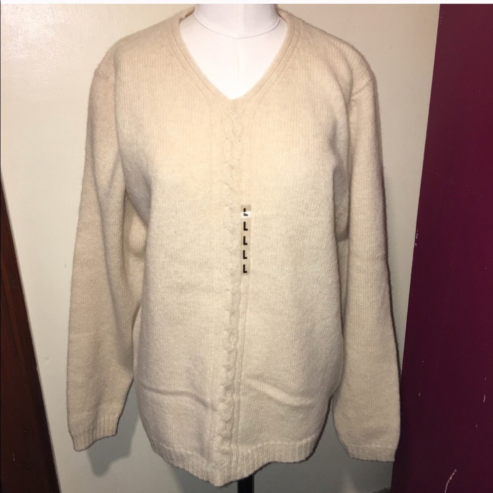 Sweater - Picture 1 of 4